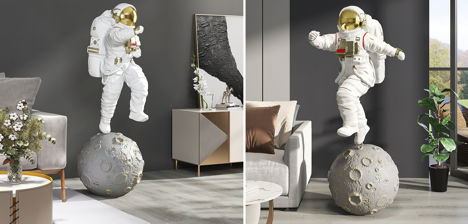Аксессуар для интерьера большой космонавт на луне - фото