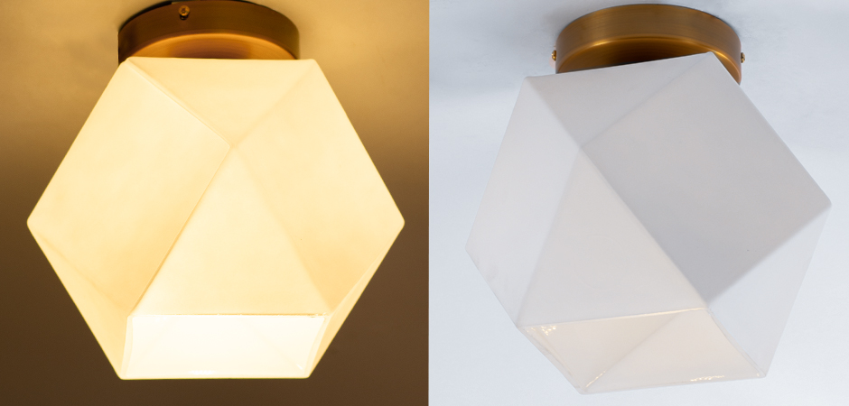 Потолочный светильник Sculptural Glass Faceted Flushm Milk Потолочный светильник Sculptural Glass Faceted Flushm Milk - Loft-Concept в Перми
