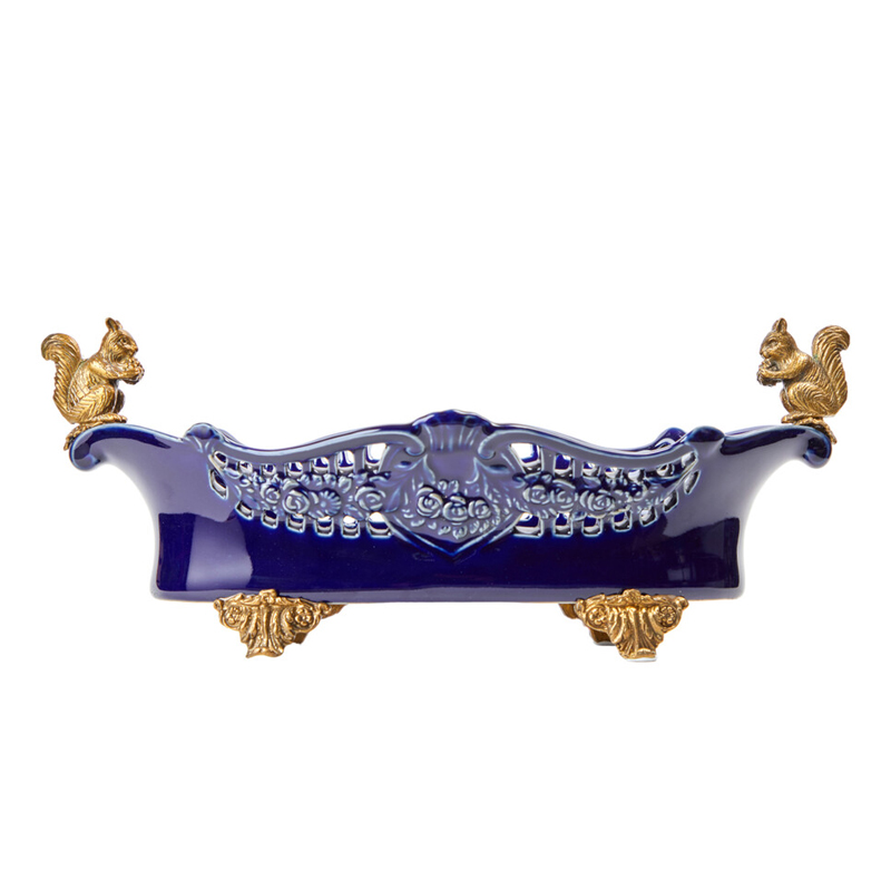 Чаша темно-синего цвета из фарфора с бронзовыми фигурками белок Eden Garden porcelain and bronze Темно-синий Бронза Чаша темно-синего цвета из фарфора с бронзовыми фигурками белок Eden Garden porcelain and bronze Темно-синий Бронза в Перми | Loft Concept