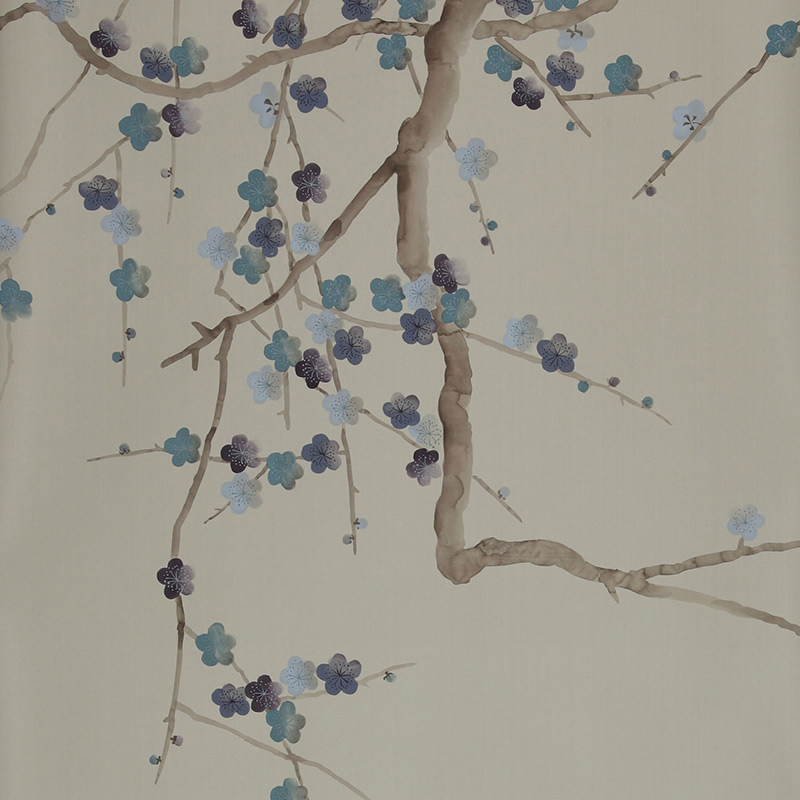 Обои ручная роспись Plum Blossom Colourway SC-81 on Pale Grey dyed silk Обои ручная роспись Plum Blossom Colourway SC-81 on Pale Grey dyed silk в Перми | Loft Concept