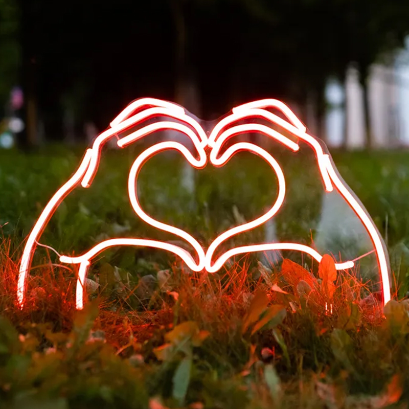 Неоновая лампа Heart Hands Neon Lamp Красный Прозрачный в Перми | Loft Concept 