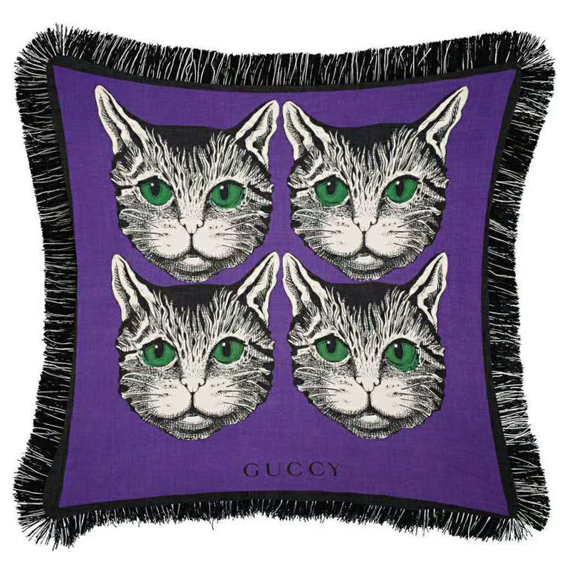 Декоративная подушка с вышивкой Cтиль Gucci Four Cats Violet Фиолетовый Зеленый Черно-белый в Перми | Loft Concept 