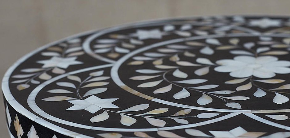 Приставной столик Inlaid Bone Flowers Приставной столик Inlaid Bone Flowers - Loft-Concept в Перми
