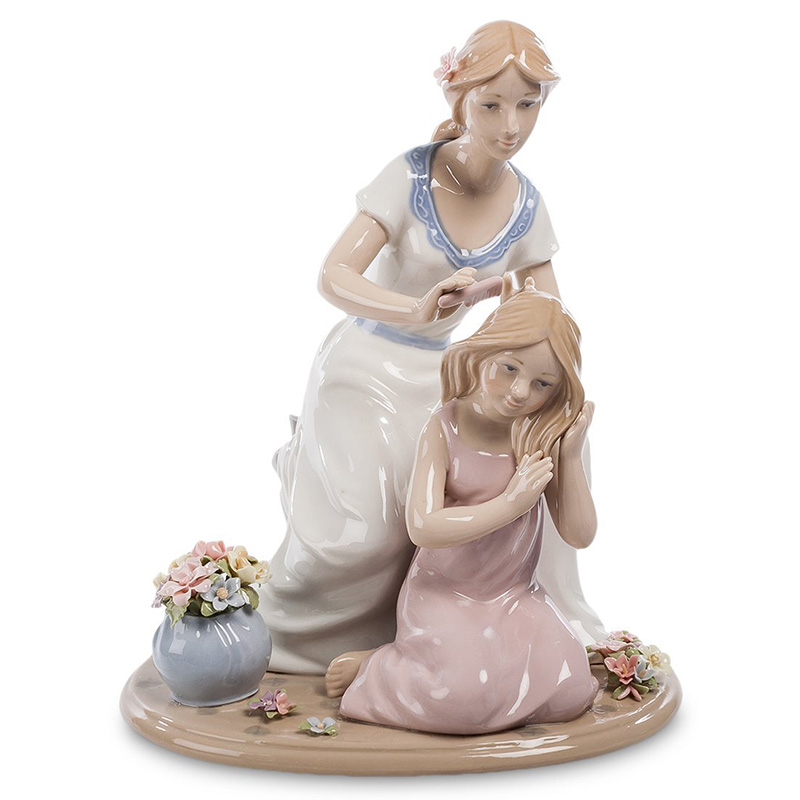 Статуэтка фарфоровая Мама с дочерью Charming Statuette Белый Розовый Серо-голубой Бежевый в Перми | Loft Concept 