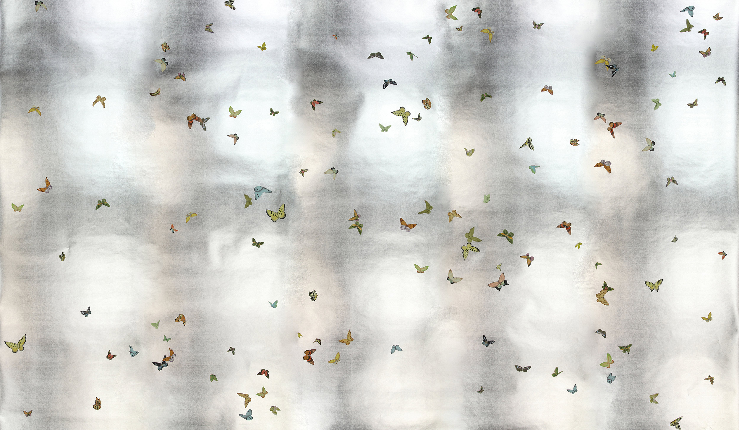 Обои ручная роспись Butterflies Emerald on Tarnished Silver gilded paper Обои ручная роспись Butterflies Emerald on Tarnished Silver gilded paper - постер Loft-Concept в Перми