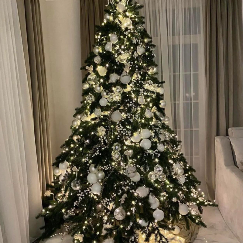 Дизайнерская Елка с Белым Декором Christmas Tree White Balls Серебряный Белый в Перми | Loft Concept 