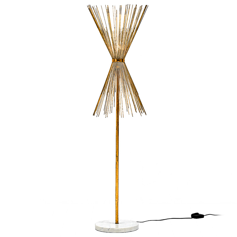 Напольная лампа Kelly Wearstler Strada Narrow Floor lamp Gold Винтажное глянцевое золото с состаренным эффектом Белый в Перми | Loft Concept 