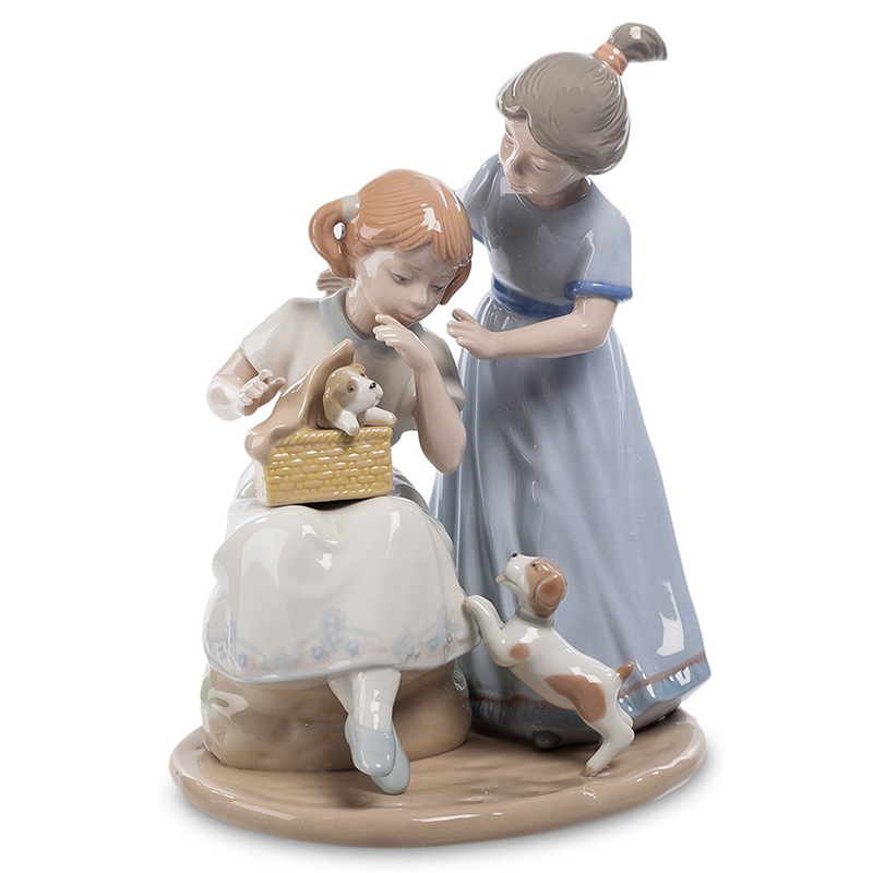 Статуэтка фарфоровая Девочки с собачками Charming Statuette Белый Бежевый Серо-голубой Серый в Перми | Loft Concept 