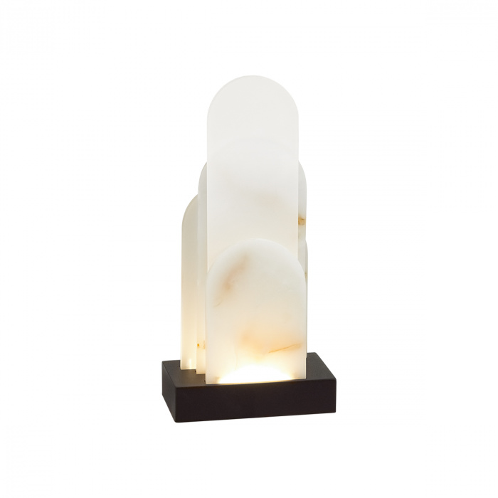 Настольная лампа с белыми вертикальными элементами Alabaster Totem   Латунь сатинированная Прозрачное Стекло Бежевый в Перми | Loft Concept 