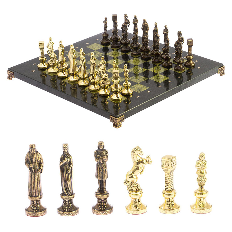 Шахматы Ренессанс из бронзы с доской из натурального камня Змеевик Decorative Thematic Chess  Золотой Бронза Черный Зеленый в Перми | Loft Concept 