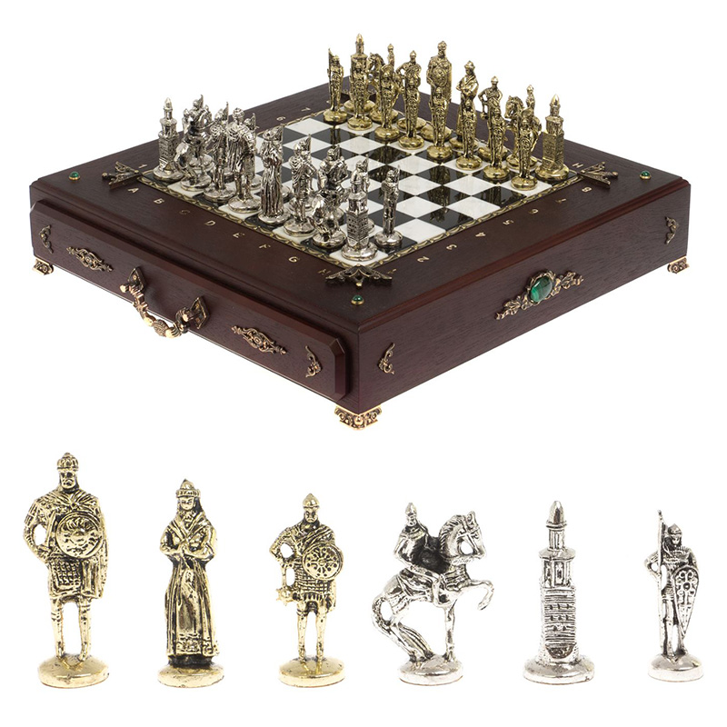 Шахматы в ларце из натуральных камней Долерит Малахит Мрамор Decorative Thematic Chess Русь Серебряный Золотой Черный Белый Коричневый Малахит в Перми | Loft Concept 