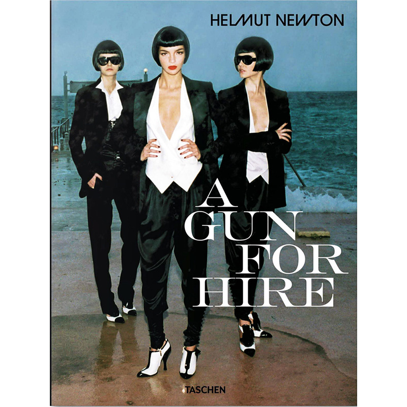 Helmut Newton: a Gun for Hire Черный Белый Голубой в Перми | Loft Concept 