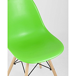 Пластиковый стул на ножках из массива бука Eames Light Green варинант исполнения - 2 | Loft Concept в Перми