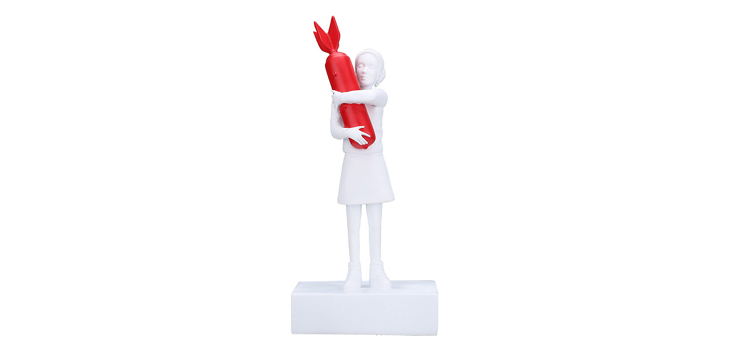 Статуэтка Banksy Bomb Hugger Sculpture Red Статуэтка Banksy Bomb Hugger Sculpture Red - Loft-Concept в Перми