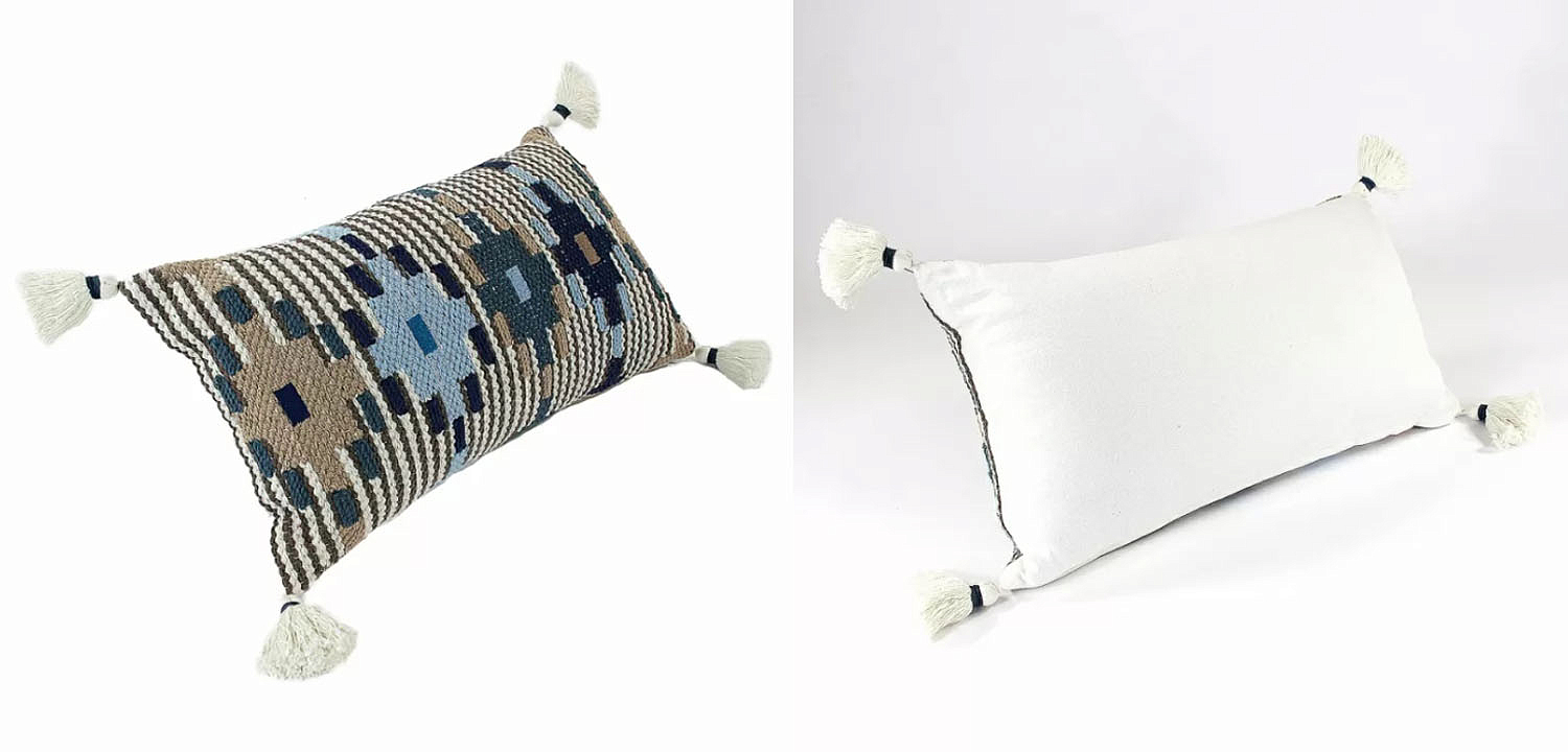 Подушка Blue Ikat с кисточками Подушка Blue Ikat с кисточками - Loft-Concept в Перми