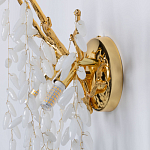 Бра золотого цвета с ветвями и белыми овальными стеклянными подвесками Droplet Chandelier варинант исполнения - 6 | Loft Concept в Перми