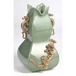 Ваза зеленого цвета из фарфора с бронзовыми ручками в виде драконов и рельефным цветочным декором Eden Garden porcelain and bronze варинант исполнения - 2 | Loft Concept в Перми