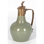 Кувшин зеленого цвета из фарфора с бронзовой крышкой и изогнутой ручкой Eden Garden porcelain and bronze варинант исполнения - 2 | Loft Concept в Перми