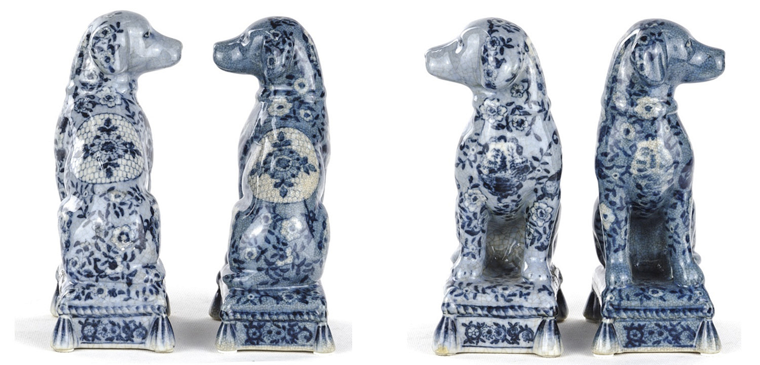 Статуэтки Oriental Blue & White Ornament Dogs набор из 2-х штук Статуэтки Oriental Blue & White Ornament Dogs набор из 2-х штук - Loft-Concept в Перми