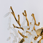 Бра золотого цвета с ветвями и белыми овальными стеклянными подвесками Droplet Chandelier варинант исполнения - 4 | Loft Concept в Перми