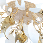 Люстра потолочная с декоративными белыми и золотистыми листьями Wintery flovers варинант исполнения - 4 | Loft Concept в Перми