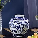 Ваза округлой формы с бело-синим цветочным орнаментом Blue & White Ornament  варинант исполнения - 1 | Loft Concept в Перми