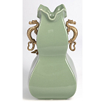 Ваза зеленого цвета из фарфора с бронзовыми ручками в виде драконов и рельефным цветочным декором Eden Garden porcelain and bronze варинант исполнения - 5 | Loft Concept в Перми