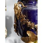 Подсвечник из темно-синего фарфора с бронзовыми элементами и цветами Eden Garden варинант исполнения - 7 | Loft Concept в Перми