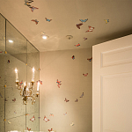 Обои ручная роспись Butterflies Icarus on Rose Shadow metallic silk варинант исполнения - 1 | Loft Concept в Перми