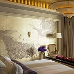 Обои ручная роспись в стиле Арт-деко Whistler Peacocks Special Colourway on 12 Carat White Gold gilded silk варинант исполнения - 1 | Loft Concept в Перми