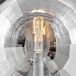 Бра округлой формы с многогранным стеклянным плафоном Hinkley варинант исполнения - 5 | Loft Concept в Перми