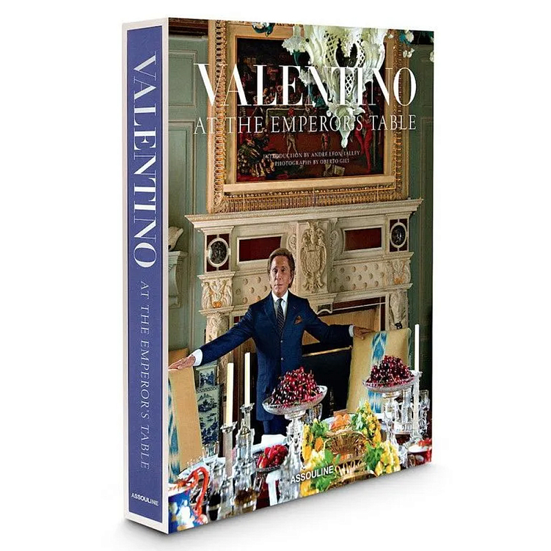 Лимитированная большая подарочная книга Valentino: At the Emperor