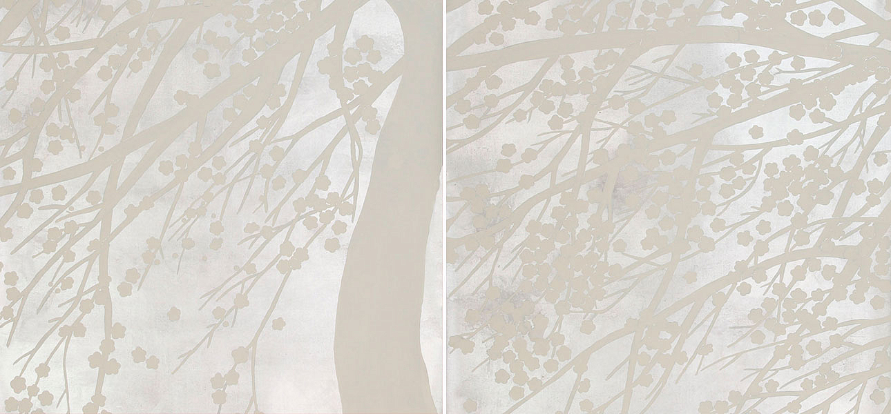 Обои ручная роспись Windswept Blossom Blossom on Sterling Silver gilded silk with pearlescent antiquing Обои ручная роспись Windswept Blossom Blossom on Sterling Silver gilded silk with pearlescent antiquing - Loft-Concept в Перми