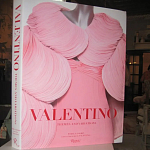 Подарочная Книга Valentino: Themes and Variations варинант исполнения - 3 | Loft Concept в Перми