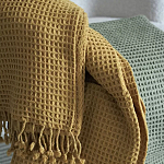 Плед из шерсти цвета охры с бахарамой Waffle Comfort варинант исполнения - 5 | Loft Concept в Перми