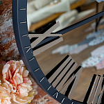 Часы настенные зеркальные с серебряным металлическим циферблатом Mirror Tower Clock варинант исполнения - 2 | Loft Concept в Перми