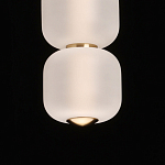 Подвесной светильник с 3-мя округлыми матовыми плафонами из белого стекла Golden Swirl варинант исполнения - 7 | Loft Concept в Перми