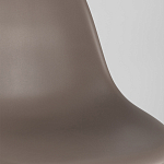 Пластиковый стул на ножках из массива бука Eames Cappuccino варинант исполнения - 8 | Loft Concept в Перми