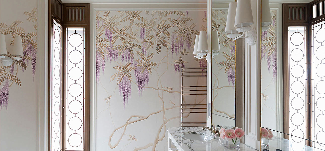 Обои в японском стиле Wisteria Colourway SC-247 on Natural Mica metallic silk Обои в японском стиле Wisteria Colourway SC-247 on Natural Mica metallic silk - Loft-Concept в Перми