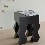 Дизайнерский журнальный стол чёрный с ножками волнистой формы Egopi варинант исполнения - 1 | Loft Concept в Перми