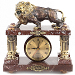 Часы настольные из креноида и бронзы с декором в виде льва Lion Stone Clock варинант исполнения - 1 | Loft Concept в Перми