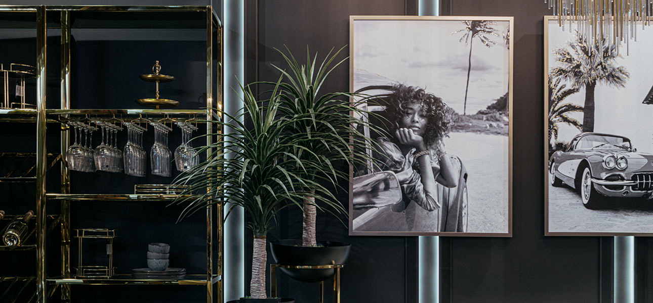 Холст Tropical auto vibe with a girl Холст Tropical auto vibe with a girl - Loft-Concept в Перми