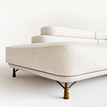 Диван угловой Saint-Trope на ножках с обивкой букле  варинант исполнения - 2 | Loft Concept в Перми