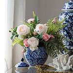 Ваза округлой формы с синей росписью и цветочным узором Blue & White Ornament варинант исполнения - 3 | Loft Concept в Перми