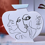 Ваза плоская белая с абстрактными черными линиями в форме лиц Faces of Imagination варинант исполнения - 4 | Loft Concept в Перми