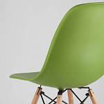 Пластиковый стул на ножках из массива бука Eames Green варинант исполнения - 3 | Loft Concept в Перми
