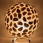 Настольная лампа из перламутра на металлическом каркасе Indonesian Circle варинант исполнения - 4 | Loft Concept в Перми