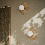 Бра в виде диска с плафоном из матового белого стекла Marble Glow варинант исполнения - 4 | Loft Concept в Перми