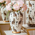 Ваза белая овальная с рисунком леопардов и золотыми акцентами LEOPARD Collection варинант исполнения - 5 | Loft Concept в Перми