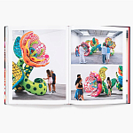 Книга по искусству Yayoi Kusama: I Spend Each Day Embracing Flowers варинант исполнения - 10 | Loft Concept в Перми